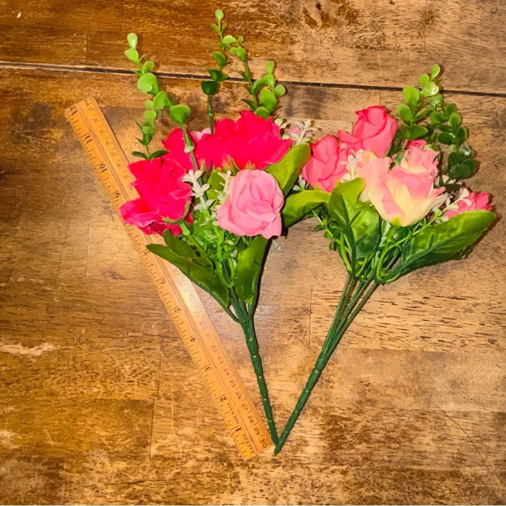 2 Bouquets of Artificial Cloth Floral Roses